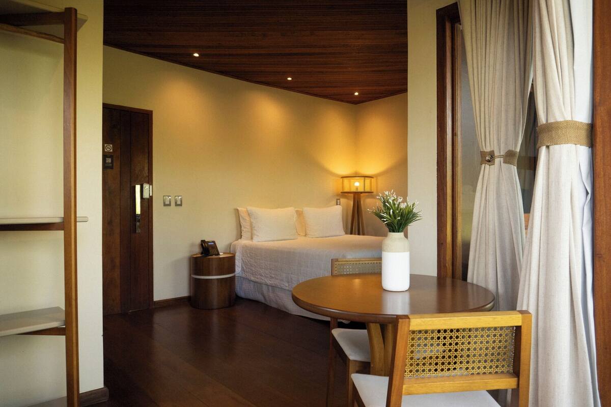 Deluxe | 1 bedroom, desk, free WiFi, bed sheets