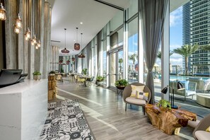 Interior - HD7 Incredible 1bed apt Ocean View (Hollywood Beach)