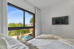 1 chambre, fer et planche à repasser, lit de bébé portatif, Wi-Fi