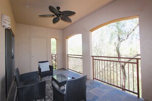 Property grounds - Quiet-Two Bedroom/Two Bath with No One Above (Scottsdale)