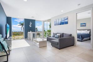 TV - Luxurious 4 Bedroom Home on Siesta Key, Steps From Siesta Beach! (Siesta Key)