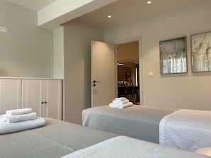 3 bedrooms, iron/ironing board, free WiFi, bed sheets