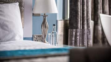 Premium bedding, in-room safe, desk, laptop workspace