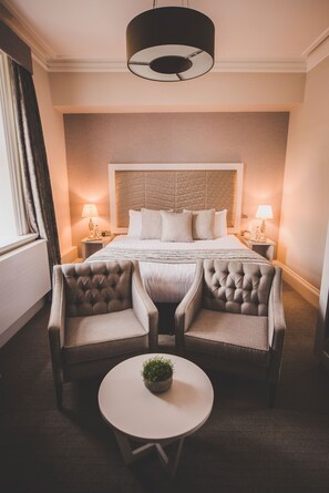 Chambre Exécutive Double ou avec lits jumeaux | Literie de qualité supérieure, coffres-forts dans les chambres, bureau