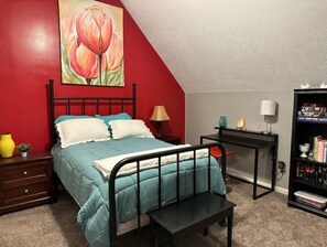 2 bedrooms, iron/ironing board, free WiFi, bed sheets
