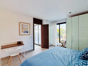 4 Schlafzimmer, Bügeleisen/Bügelbrett, Internetzugang, Bettwäsche