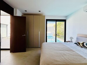 4 Schlafzimmer, Bügeleisen/Bügelbrett, Internetzugang, Bettwäsche