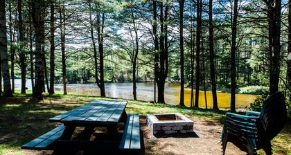 Lakeside Cabin on Wyman Lake – Direct Snowmobile Trail Access in The Forks
