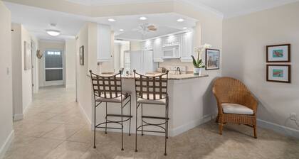 Vanderbilt Beach Condo