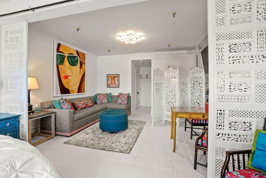 Aqua Orchid Apartment · Aqua Orchid Apartment - Pool - Palm Beach, FL