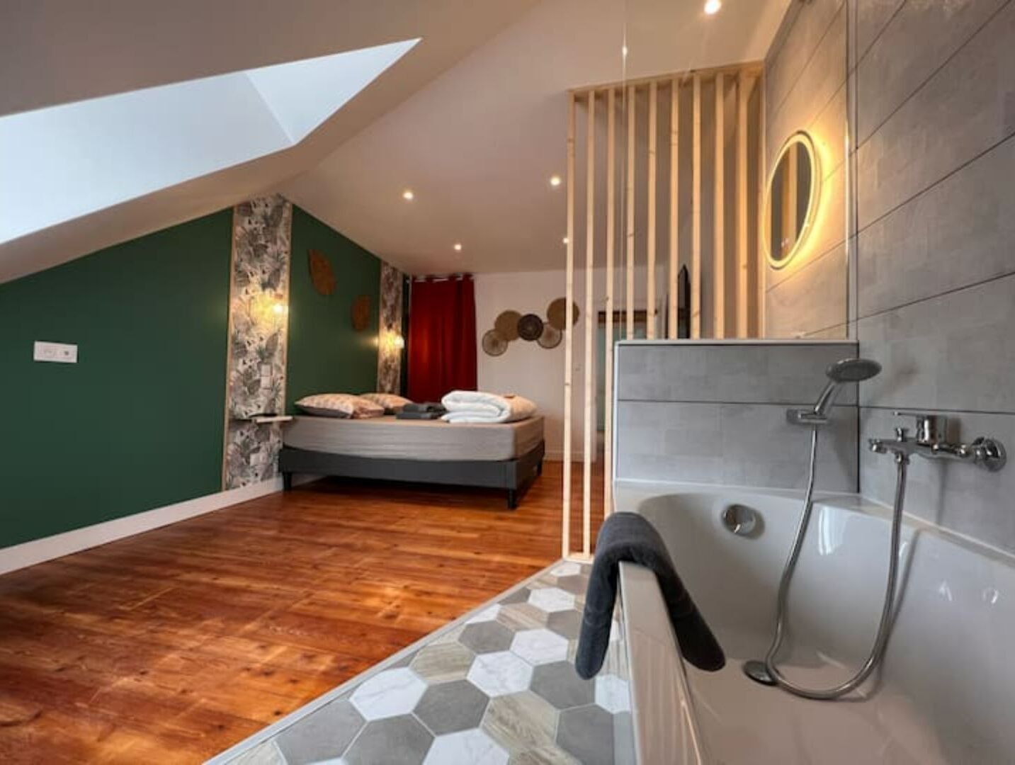 5 chambres, bureau, fer et planche à repasser, Wi-Fi