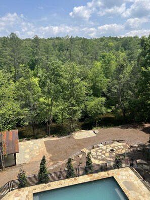 Pool - BUDDHA BLUE RIDGE RIVER
Luxury unique cabin riverfront 
Pool and spa (Epworth)