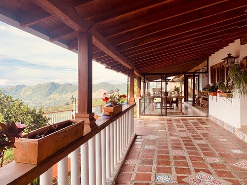 Casa de Campo con Vista Hermosa a las Montañas de Antioquia
