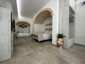 Habitación exclusiva | Ropa de cama de alta calidad, colchones viscoelásticos, minibar