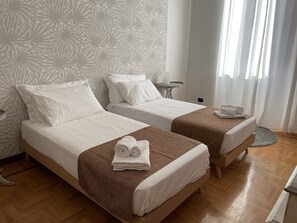 2 makuuhuonetta, silitysrauta/-lauta, Wi-Fi, vuodevaatteet