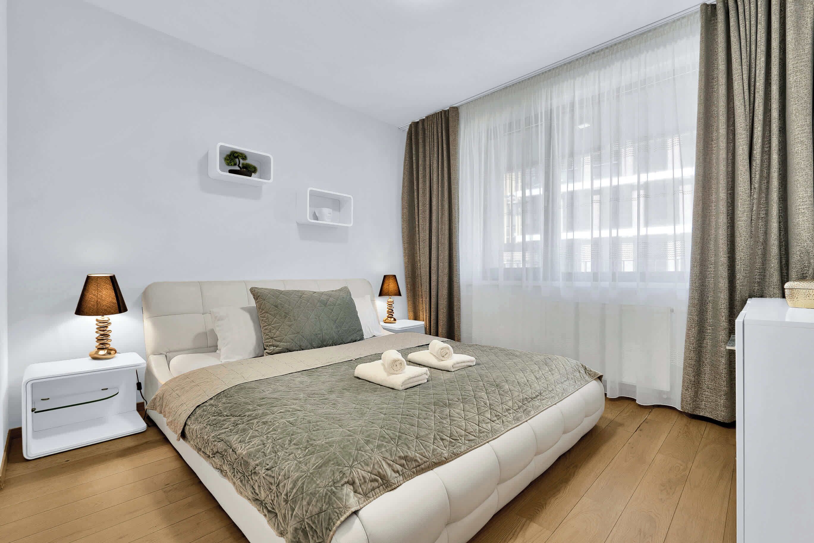 1 slaapkamer, een strijkplank/strijkijzer, wifi, beddengoed