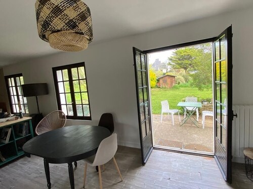 The Sea Breeze
Detached house 50 meters from the beach