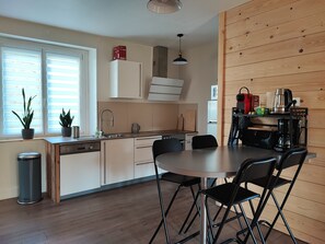 Fridge, microwave, oven, stovetop - Maison Familliale au Calme (Husseren-Wesserling)