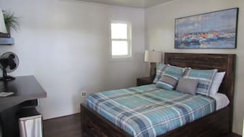 1 bedroom, bed sheets