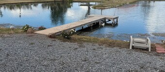 #1 Funny Farm Cabins on the pond 