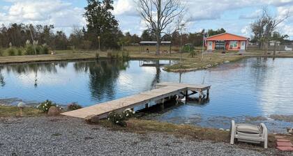 #1 Funny Farm Cabins on the pond