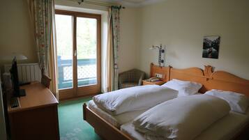 Deluxe-Suite | Allergikerbettwaren, Zimmersafe, Schreibtisch