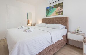 5 Schlafzimmer, Reisekinderbett, kostenloses WLAN, Bettwäsche