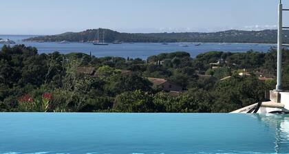 Villa Padulaccia by Pinarello Villa Services, piscine chauffée, Jacuzzi, vue mer
