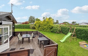 Outdoor dining - Nice home in Hejls with kitchen (Hejls)