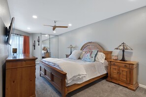 2 slaapkamers, een strijkplank/strijkijzer, wifi, beddengoed