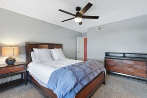 2 chambres, fer et planche à repasser, Wi-Fi, draps fournis