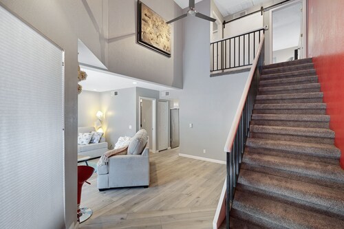 Across the street from the Fountain park area. 2 master suits,  hot tub, pool