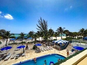 Pool - 42b Beachfront Marenas one bedroom apartment (Sunny Isles Beach)