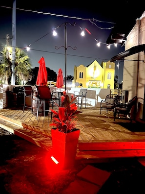 Terrace/patio - 8 Guest, Cowboy pool BBQ, Fire Pit, House (Tampa)