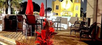 8 Guest, Cowboy pool BBQ, Fire Pit, House