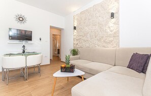 Televisión y futbolito 