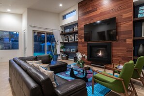 Smart TV, fireplace, books, stereo - Three bedroom  in United States of America, Palm Springs (Palm Springs)