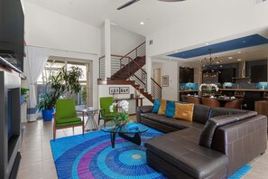 Smart TV, fireplace, DVD player, books - Midcentury-Inspired, Stylish, Solar-Powered Luxury Pool Home (Palm Springs)