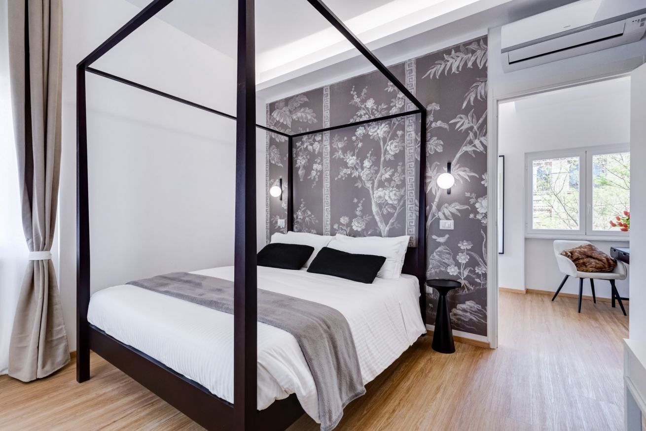 5 Schlafzimmer, Schreibtisch, Bügeleisen/Bügelbrett, WLAN