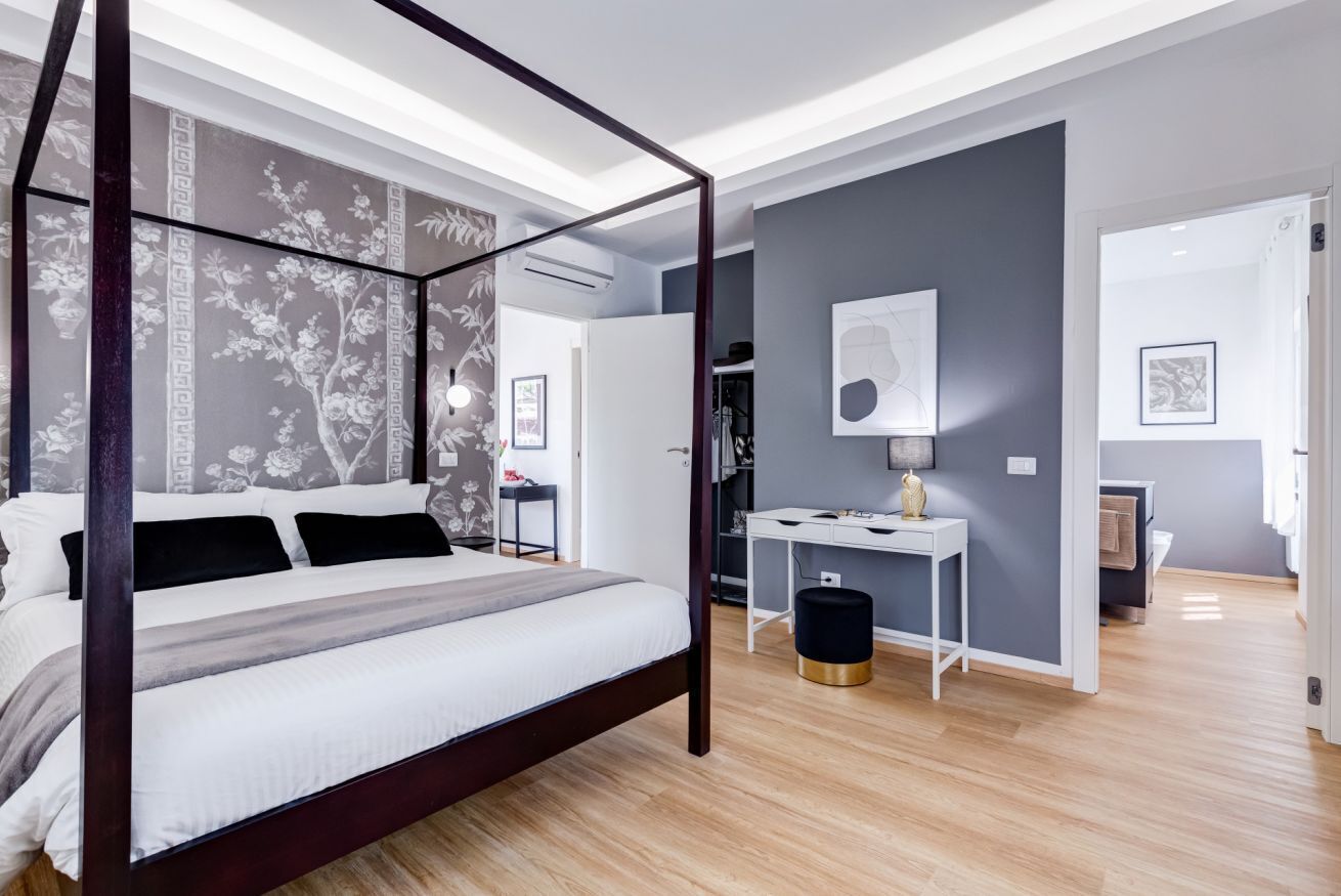 5 Schlafzimmer, Schreibtisch, Bügeleisen/Bügelbrett, WLAN