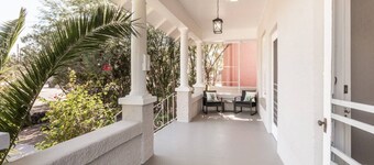 Historic University 1 Bedroom!