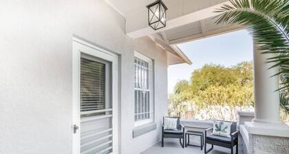 Historic University 1 Bedroom!