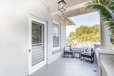 Historic University 1 Bedroom!