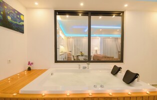 Luxury Apartment, 1 Bedroom, Sea View, Sea Facing