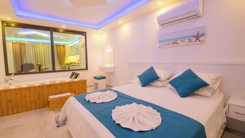 Luxury Apartment, 1 Bedroom, Sea View, Sea Facing | 1 bedroom, Egyptian cotton sheets, premium bedding, down comforters