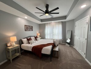 3 chambres, fer et planche à repasser, Wi-Fi gratuit, draps fournis