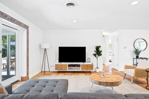 Smart TV, table tennis, books