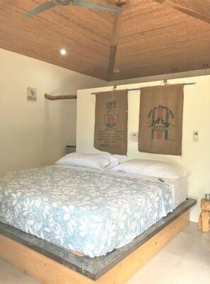 1 bedroom, WiFi, bed sheets - Hotel Room 5/5. (Cabo Velas District)