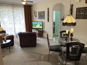 TV, video games - !!!COZY, BEAUTIFUL, QUIET CONDO CLOSE TO DISNEY WORLD!! (Kissimmee)