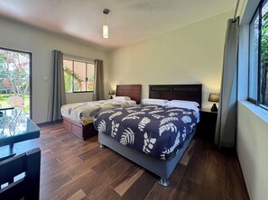 Premium bedding, down duvets, Select Comfort beds - Casa Hotel Mamaluna (Lunahuana)